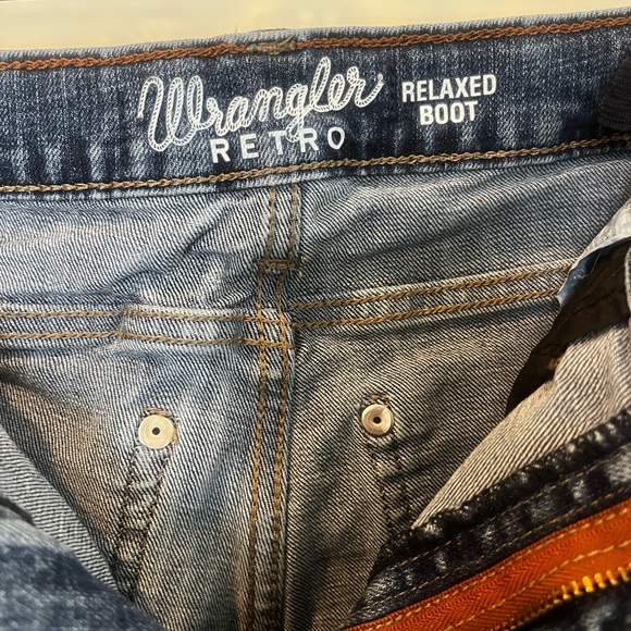 (SOLD) BOY'S WRANGLER RETRO® Relaxed BOOTCUT JEAN, Blue, Size 18 - Picture 10 of 16